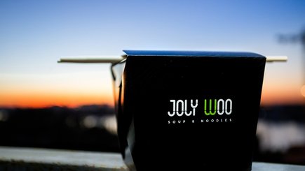 Заказать вок в кафе Joly Woo можно со скидкой 30% — фото 1