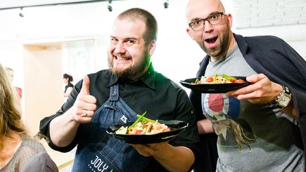 Заказать вок в кафе Joly Woo можно со скидкой 30% — фото 5