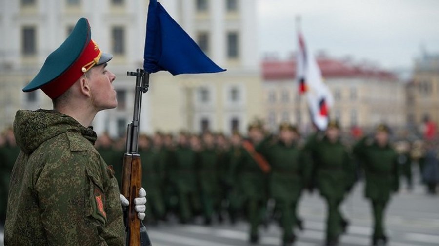 На Дворцовой площади проведут репетиции парада к 75-летию снятия блокады Ленинграда