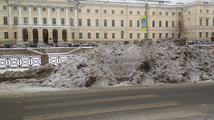 С начала 2019 года в Петербурге выпало в шесть раз больше снега, чем год назад