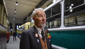 «Однажды мама пришла и принесла сырой хлеб, мы его подогрели — и пошёл такой запах! Я аж потеряла сознание!» — воспоминания блокадников 