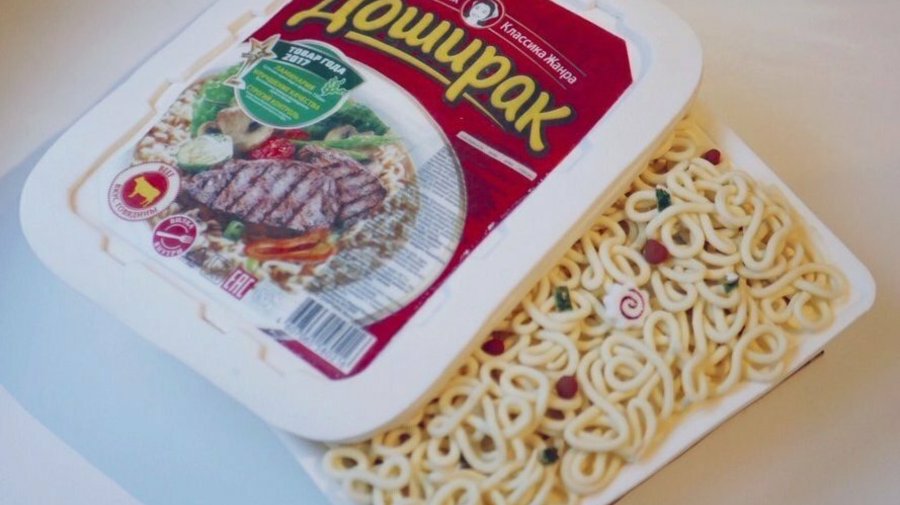 Кондитер из Петербурга печёт невероятно реалистичные торты в виде «Доширака», курицы из KFC и салата «Оливье»
