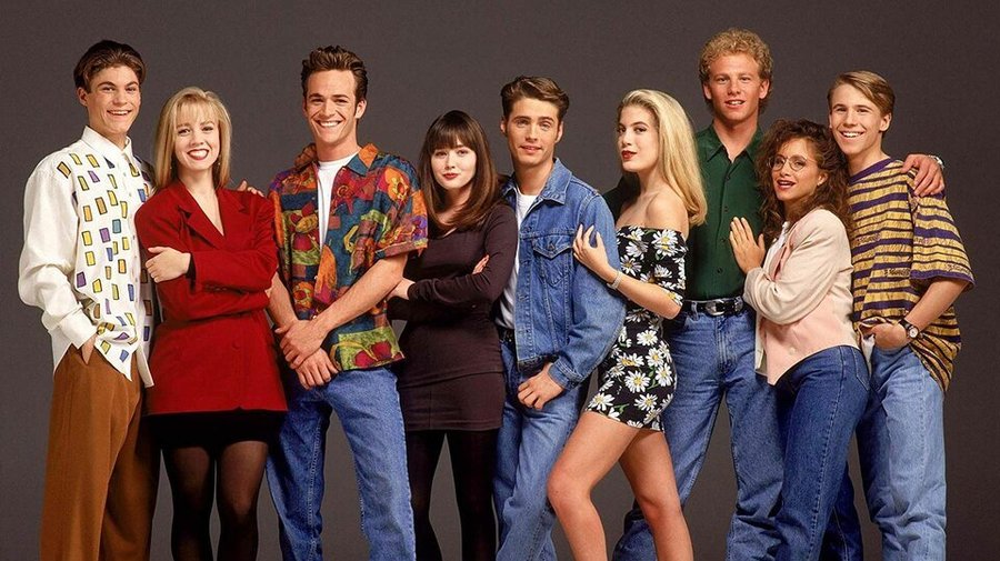 Летом 2019 года на экраны выйдет перезапуск сериала «Беверли-Хиллз, 90210»