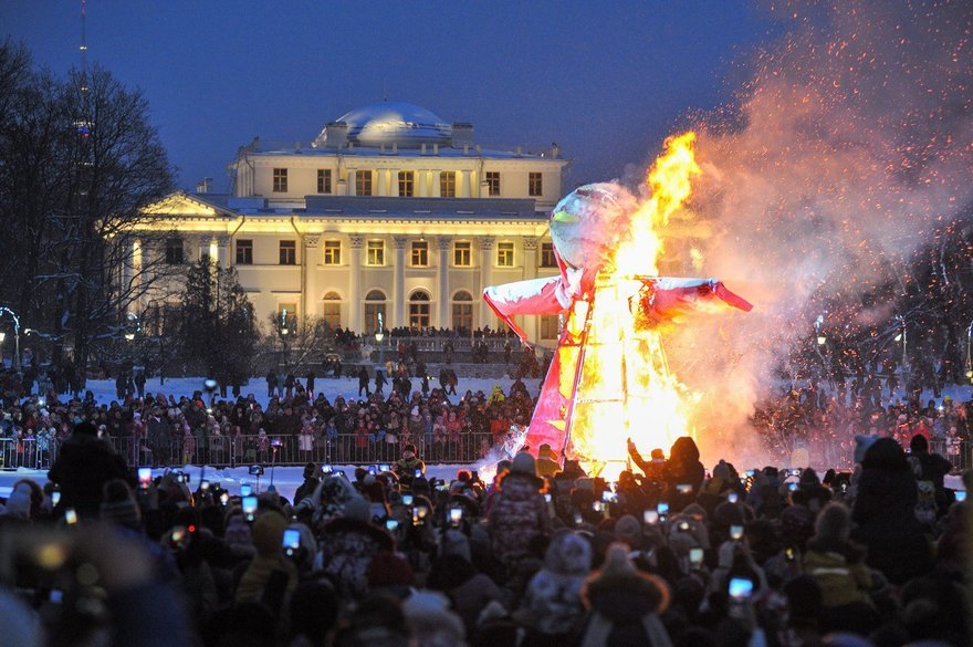 Народные гулянья «Шуми, Масленица!» на Елагином острове 