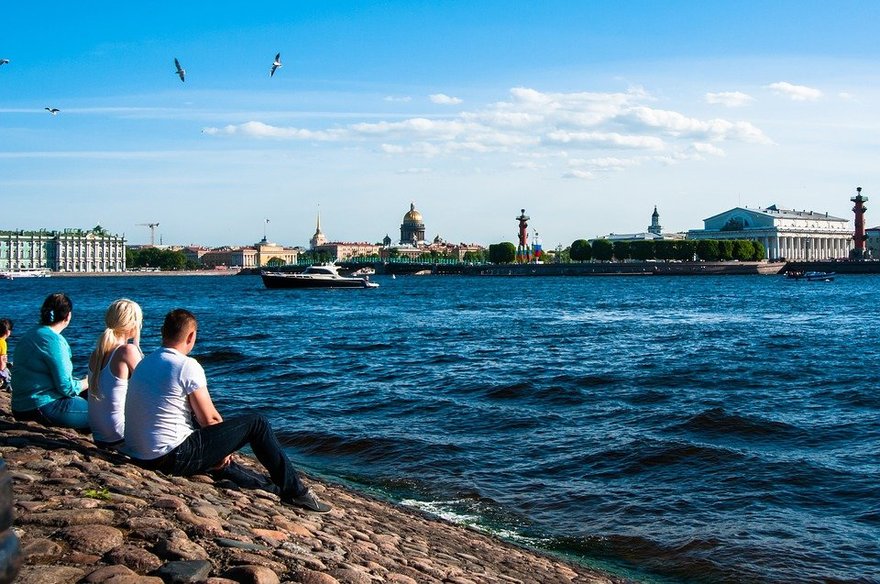 2. Нева — одна из самых полноводных рек европейской части России