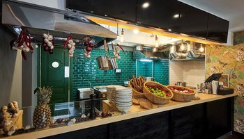 Pho'n'Roll: место, где обедают вьетнамские политики и ужинают вьетнамские космонавты 