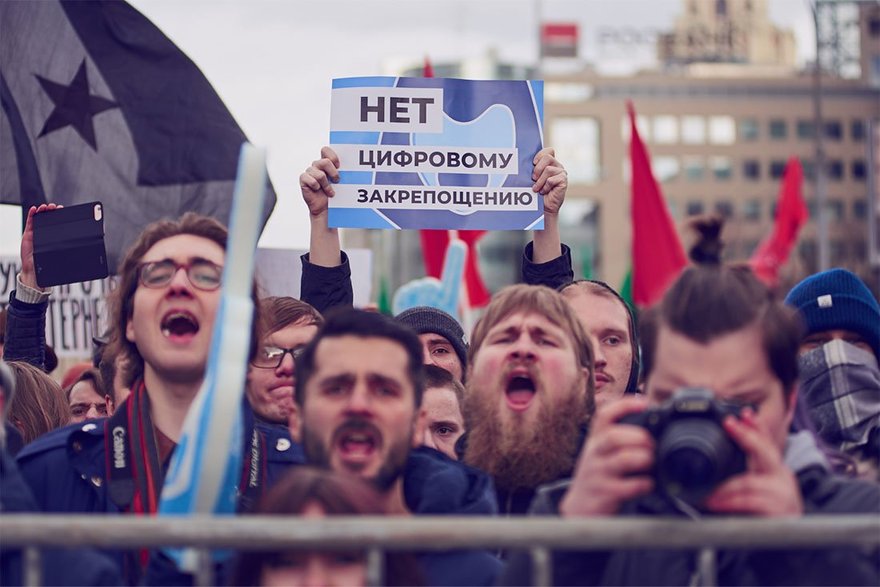 Депутаты Госдумы готовы изолировать российский интернет от Всемирной сети