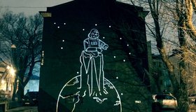 Ко Дню космонавтики в Петербурге появились огромные граффити с Валентиной Терешковой