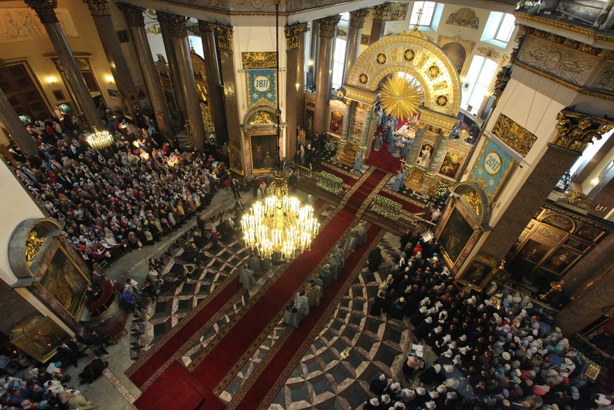 На Пасху метро Петербурга будет работать круглосуточно 