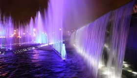 В Северной столице начали работу «танцующие» светомузыкальные фонтаны