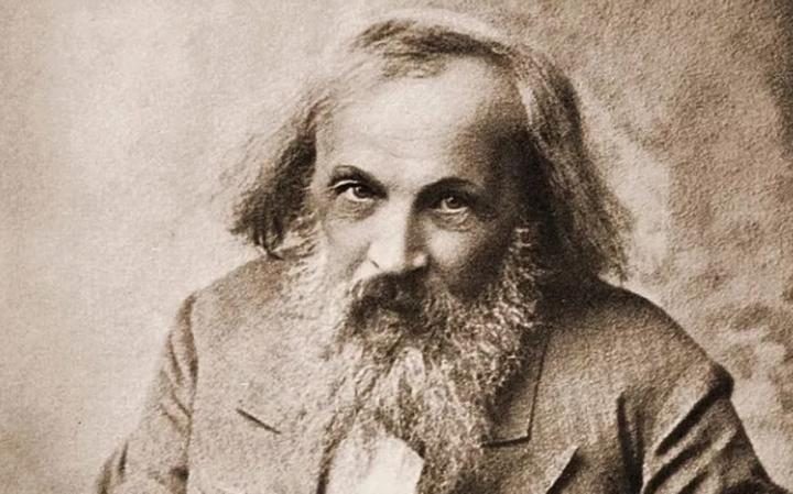 В честь 150-летия периодической таблицы Менделеева СПбГУ запустил виртуальный тур по крупнейшему в мире музею-архиву учёного