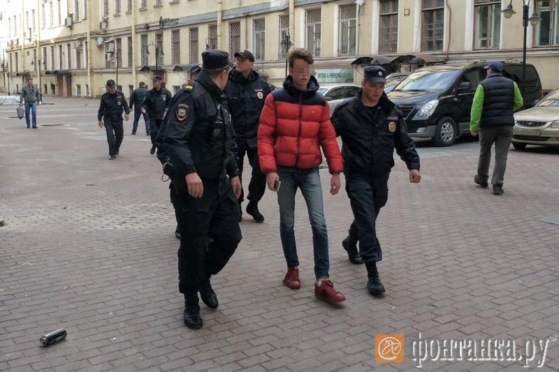 После драки на Невском проспекте на промоутеров чайного магазина Hangetsu Tea завели уголовное дело