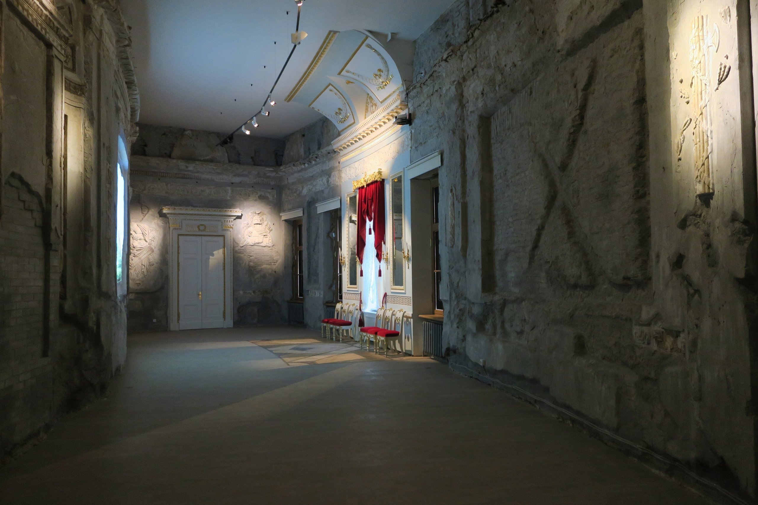 Зал памяти Великой Отечественной войны в Чесменской галерее Гатчинского дворца