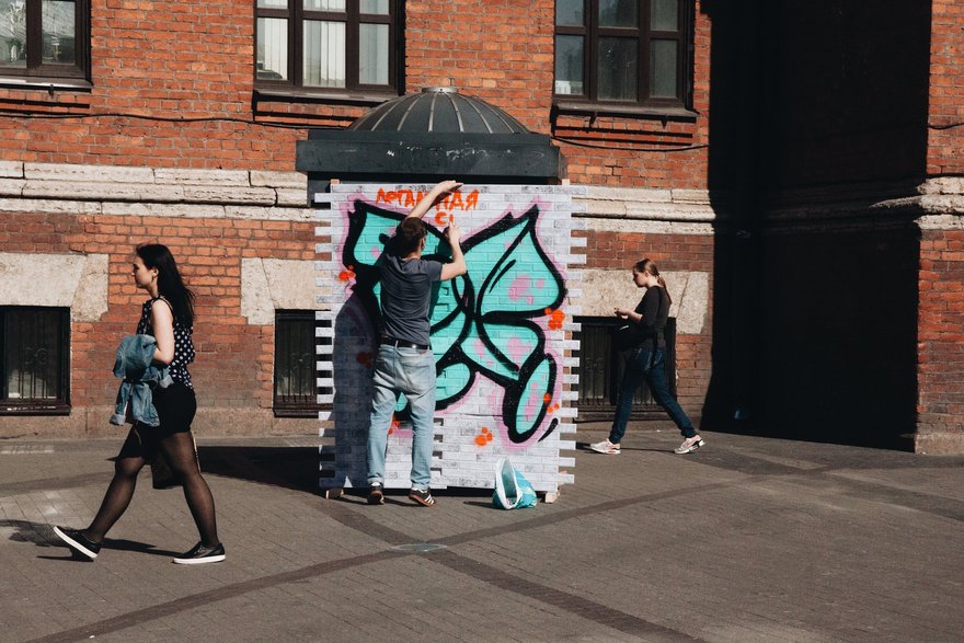 В Петербурге появилась первая «стена для легальных граффити»