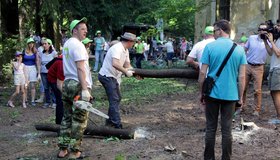 Более 100 волонтёров убрались на даче Фаберже под Петербургом 