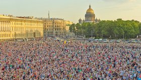 «В Питере — петь»: появилась гигапиксельная панорама концерта Андреа Бочелли на Дворцовой площади