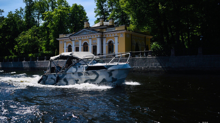 Фоторепортаж: в Петербурге возродили речные автобусы
