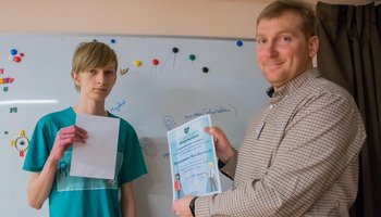 Если дети не вызывают жалости — это ещё не значит, что им не нужна помощь. Благотворитель Андрей Гуща — о работе с петербургскими подростками-сиротами