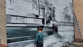Художники поселили во дворе на Ленской улице грифонов 
