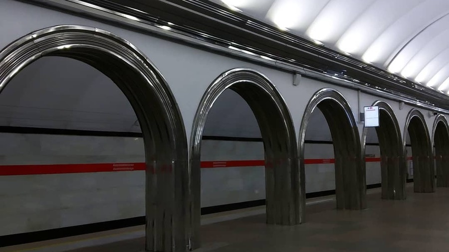 «Почти как день рождения»: петербуржцы радуются открытию станции метро «Академическая»