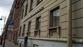 В библиотеке Маяковского бесплатно раздают списанные книги 
