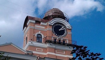 Башня с 24-часовым циферблатом