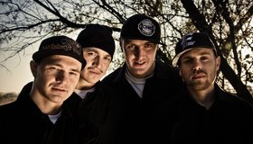 «У нас не было варианта не стать „Кастой“»: ветераны русского рэпа рассказали нам о последнем альбоме и самых активных поклонниках
