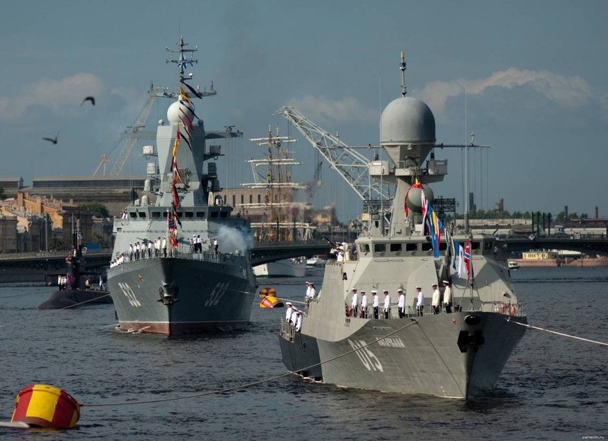 В Петербурге проведут пять репетиций Главного военно-морского парада