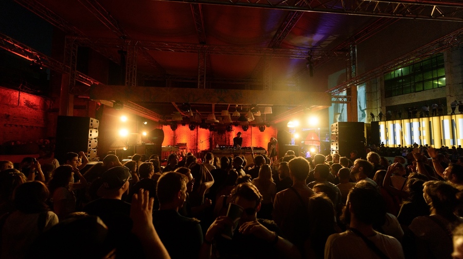 YARD STAGE x BURN