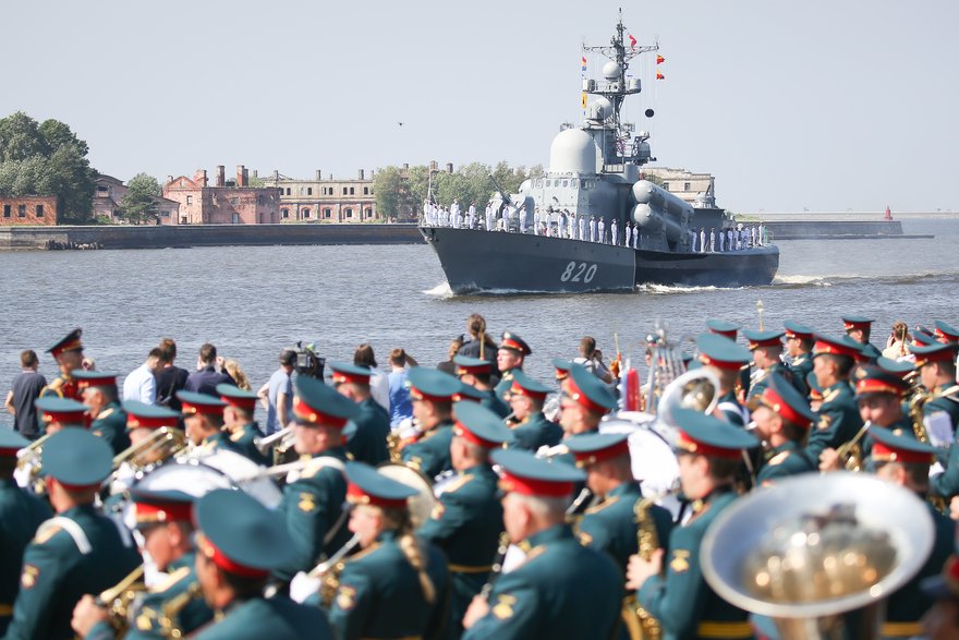 В День ВМФ добраться до Кронштадта можно будет на бесплатных автобусах