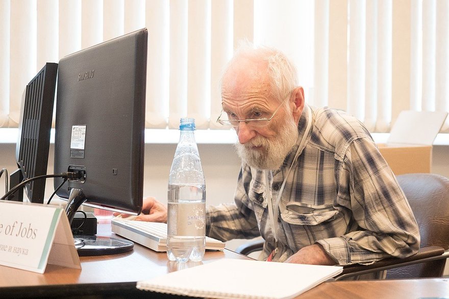 76-летний программист из Петербурга вышел в финал Всероссийского конкурса разработчиков