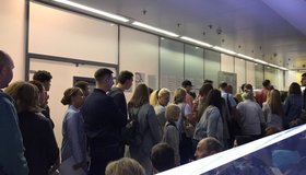 В визовом центре Финляндии восхищены петербургскими очередями, но не понимают, зачем в них стоять