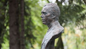 В Петербурге появился памятник бортмеханику Викентию Грязнову, 46 лет назад спасшему пассажирский самолёт от террориста 