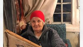 Футболки с рисунками 81-летней бабушки из Ленобласти раскупили за сутки