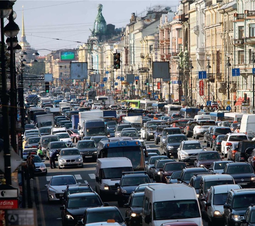 Петербург вошёл в топ-10 городов России с самым доступным бензином