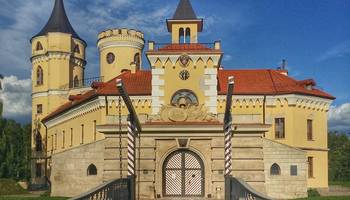 Самые интересные башни Петербурга и окрестностей 