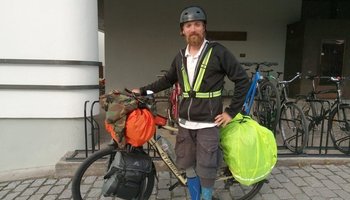 Железный человек: история петербуржца Николая Шапошникова, который с протезом ноги путешествует на велосипеде и лодках, занимается спортом и при этом сам работает протезистом