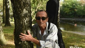 «Пока я жив, давайте, ребята, будем смеяться и плакать»