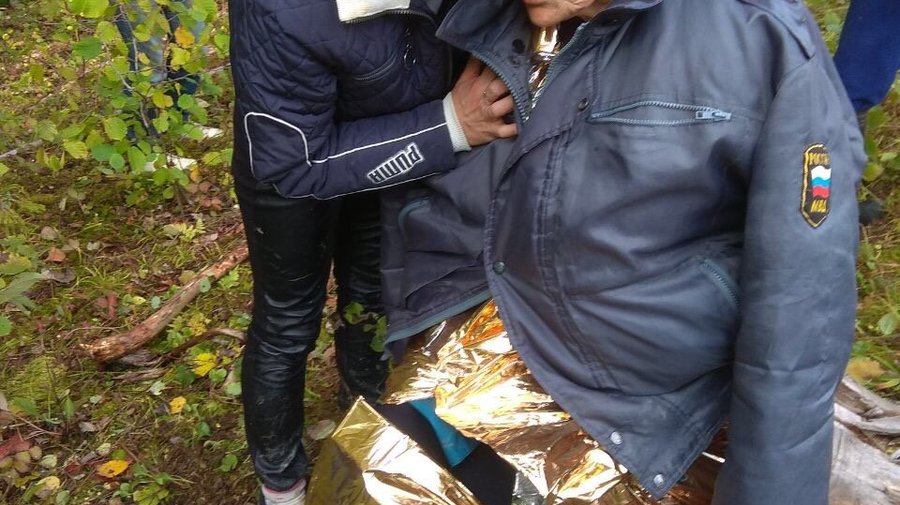 Добровольцы отряда «Лиза Алерт» спасли 88-летнюю женщину, заблудившуюся в лесу