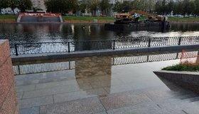 Рискуем жизнью ради читателей: корреспондент «Фиесты» едва не утонул, фотографируя Новосмоленскую набережную