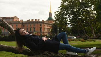 Пешком от Спаса на Крови до Исаакиевского собора: лучшие места для осенних фотосессий в центре города