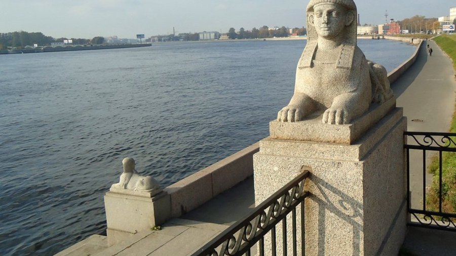 Сфинксы на Свердловской набережной