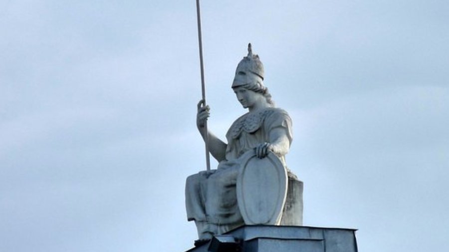 Сфинкс на здании РНБ