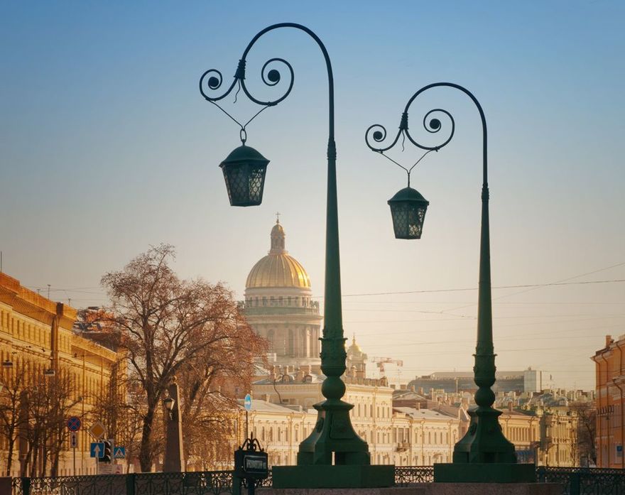 10 самых интересных фонарей Петербурга