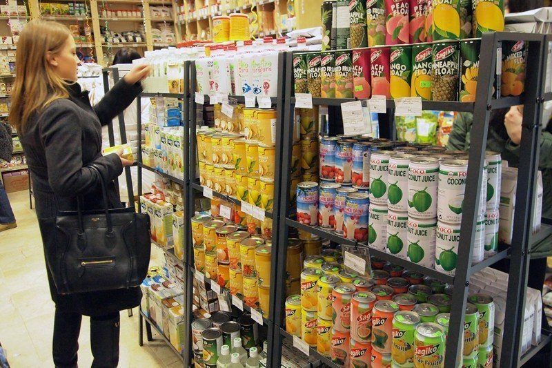 вегетарианские продукты в магазине. магазин вегетарианских продуктов. магазин для веганов. вегетарианский магазин. вегетарианский магазин.