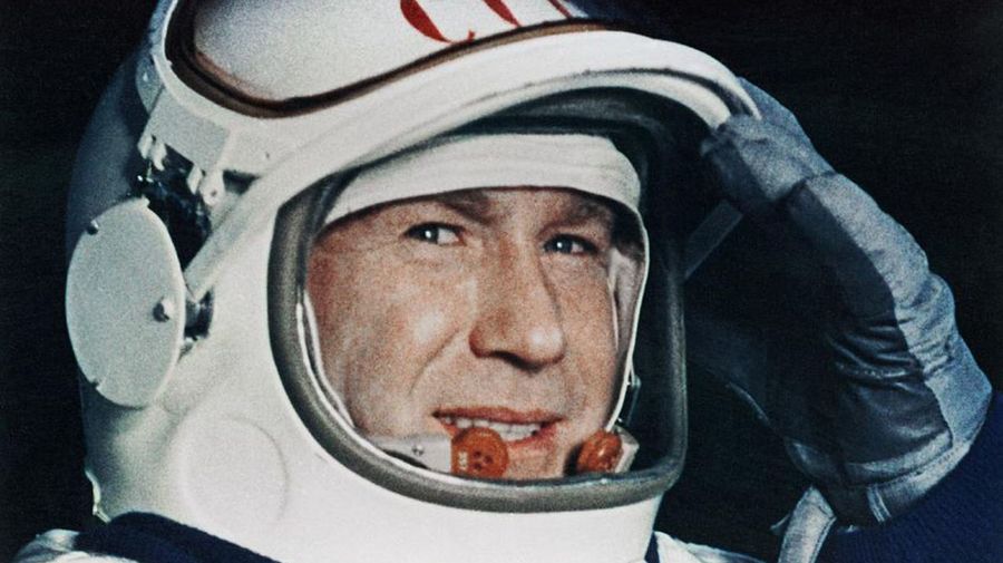 Умер Алексей Леонов, первым в истории вышедший в открытый космос 