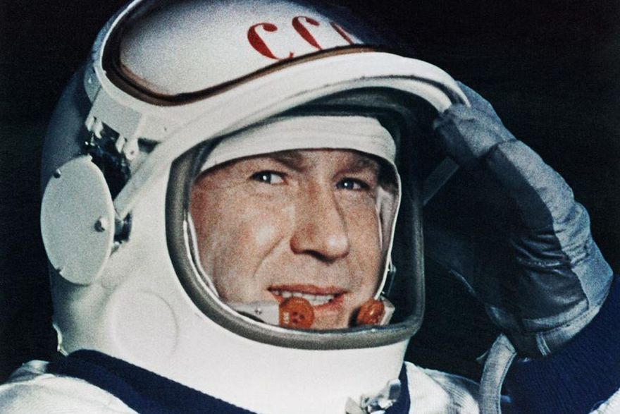 Умер Алексей Леонов, первым в истории вышедший в открытый космос 