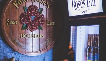 7 петербургских баров с симпатичным интерьером для удачных посиделок в выходные