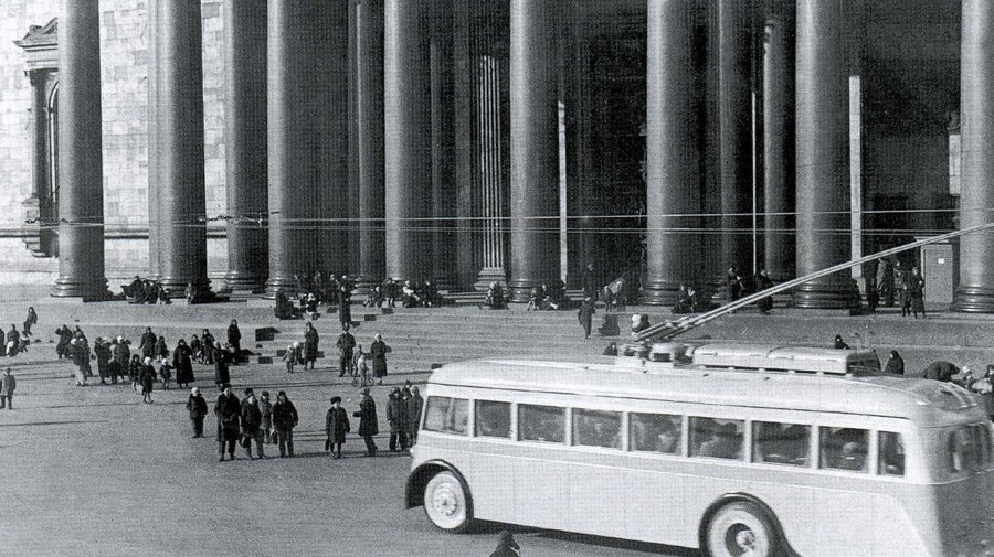 Надо знать: 21 октября 1936 года в Ленинграде запустили первый троллейбус