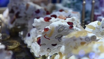 Маршрут по Невскому проспекту для настоящих сладкоежек 